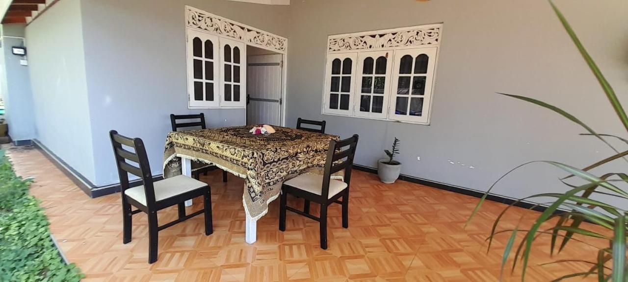 Tehan Homestay Dikwella Værelse billede